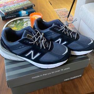 New Balance navy sneakers NWOT